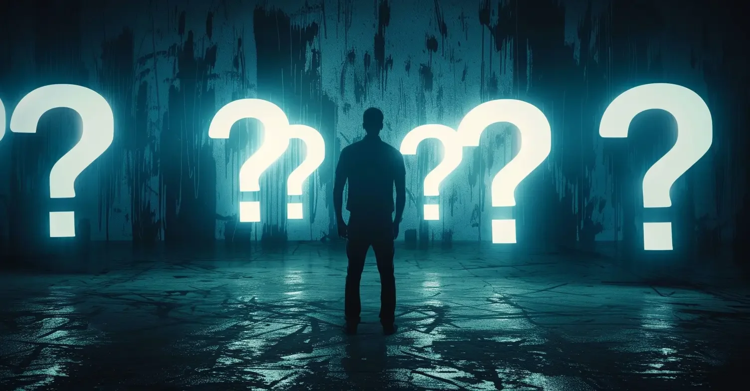 homme se posant des questions de dos